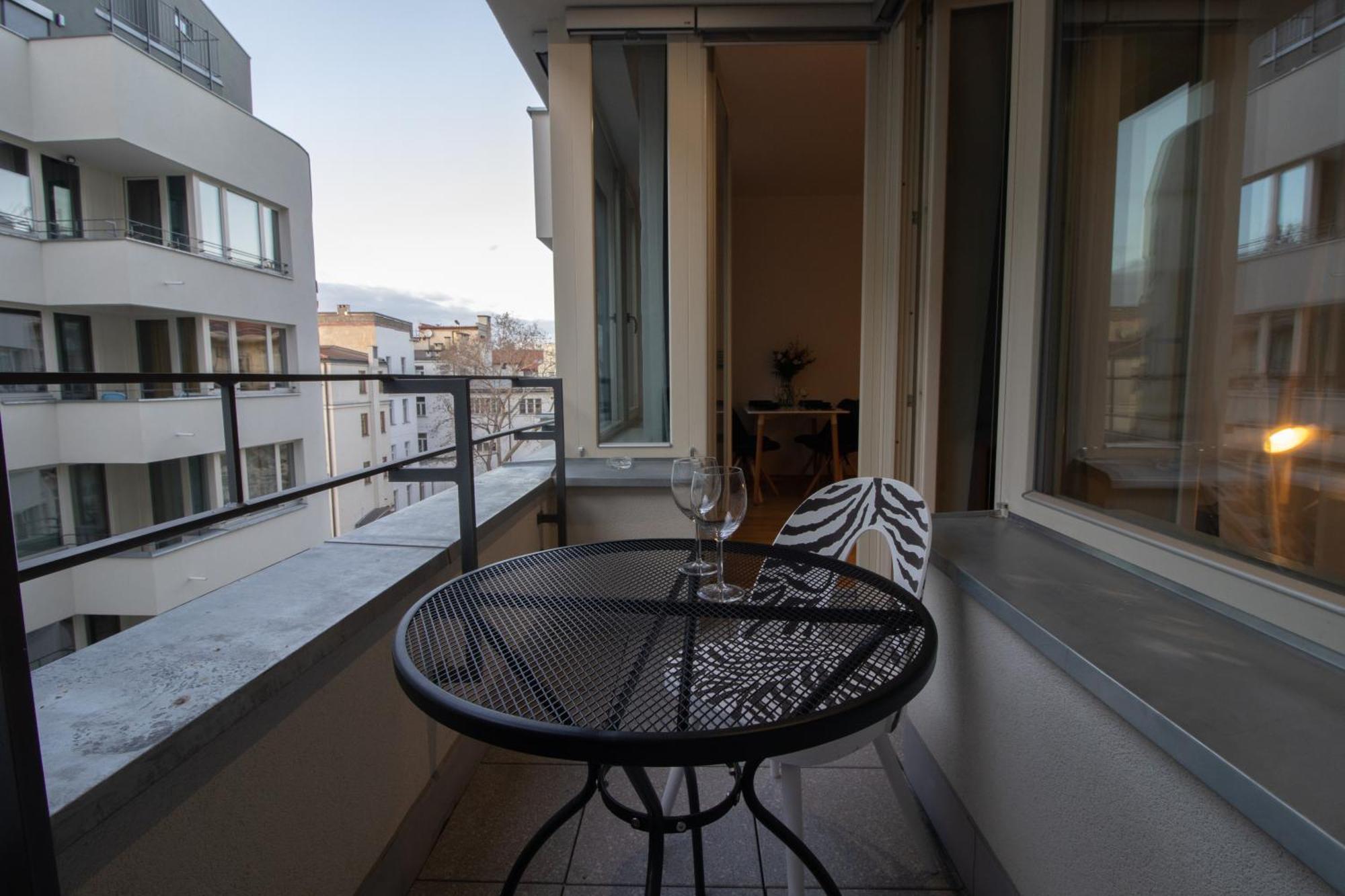 Stay Inn Apartments Krakovska Prague Exterior photo