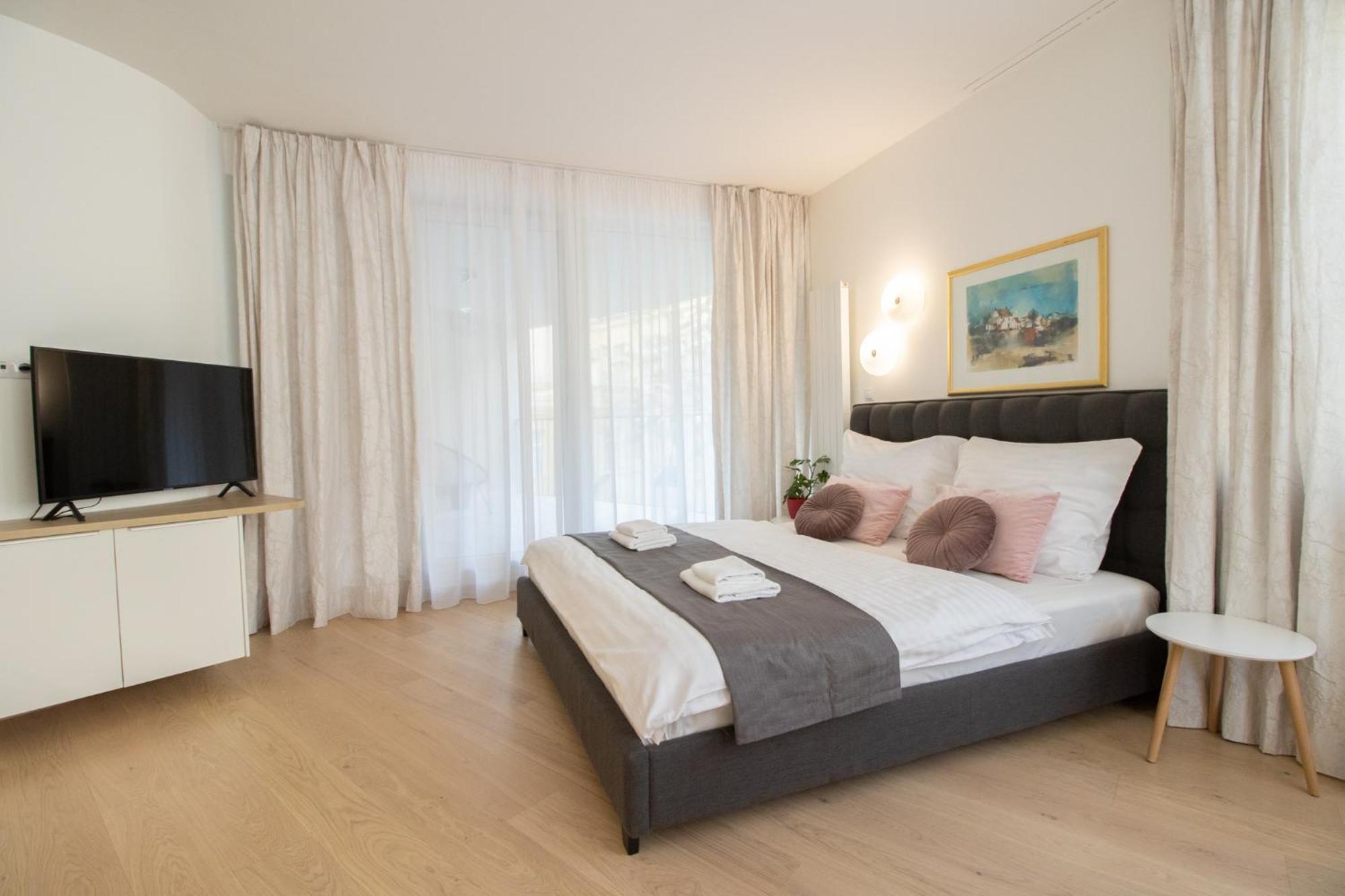 Stay Inn Apartments Krakovska Prague Exterior photo